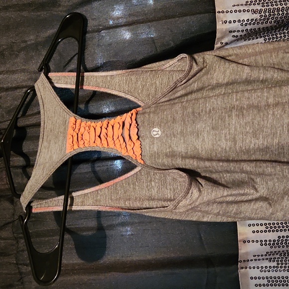 ⭐️LULULEMON RUFFLE BACK TANK - Picture 2 of 2